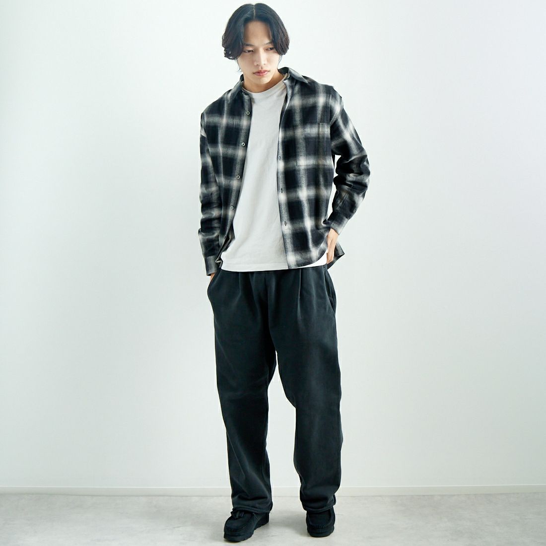 SLICK [スリック] オンブレチェック フランネルスリットシャツ [5155910] 700 BLACK &&モデル身長：179cm 着用サイズ：1&&