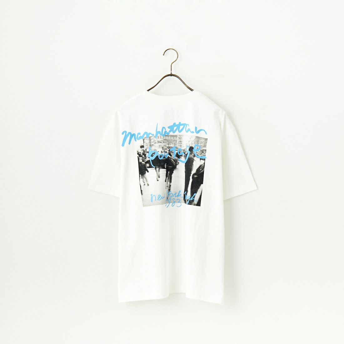 MANHATTAN PORTAGE [マンハッタンポーテージ] 別注 バックフォトプリントTシャツ [25SSMP-IN67-JF] WHITE