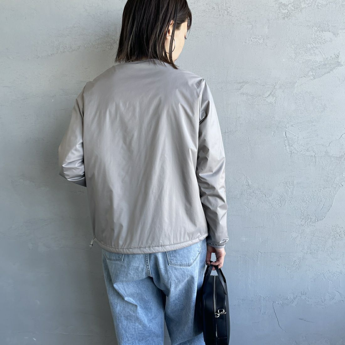 DANTON [ダントン] インサレーションノーカラージャケット [DT-A0632SNT] TAUPE &&モデル身長：158cm 着用サイズ：M&&