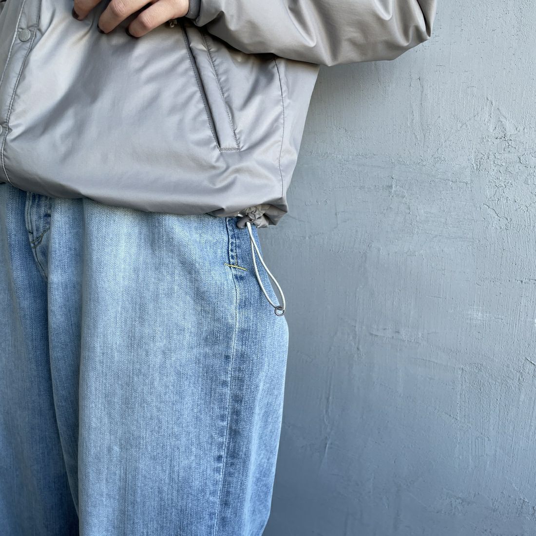 DANTON [ダントン] インサレーションノーカラージャケット [DT-A0632SNT] TAUPE &&モデル身長：158cm 着用サイズ：M&&