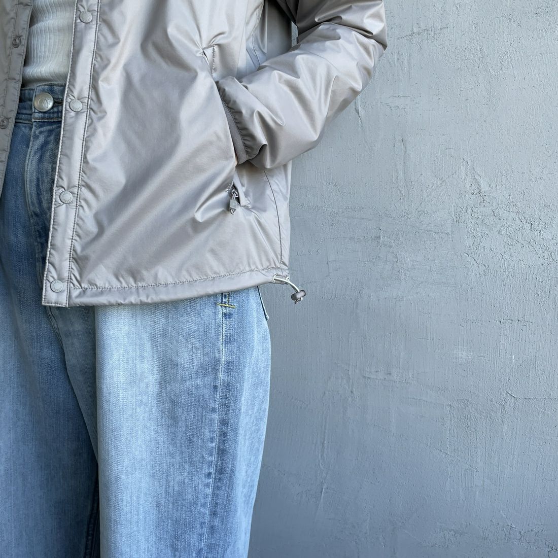 DANTON [ダントン] インサレーションノーカラージャケット [DT-A0632SNT] TAUPE &&モデル身長：158cm 着用サイズ：S&&