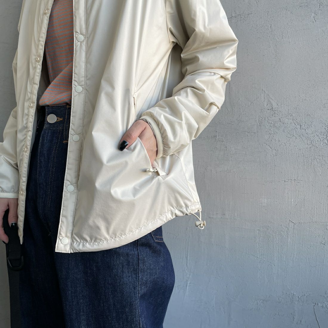 DANTON [ダントン] インサレーションノーカラージャケット [DT-A0632SNT] IVORY &&モデル身長：150cm 着用サイズ：S&&