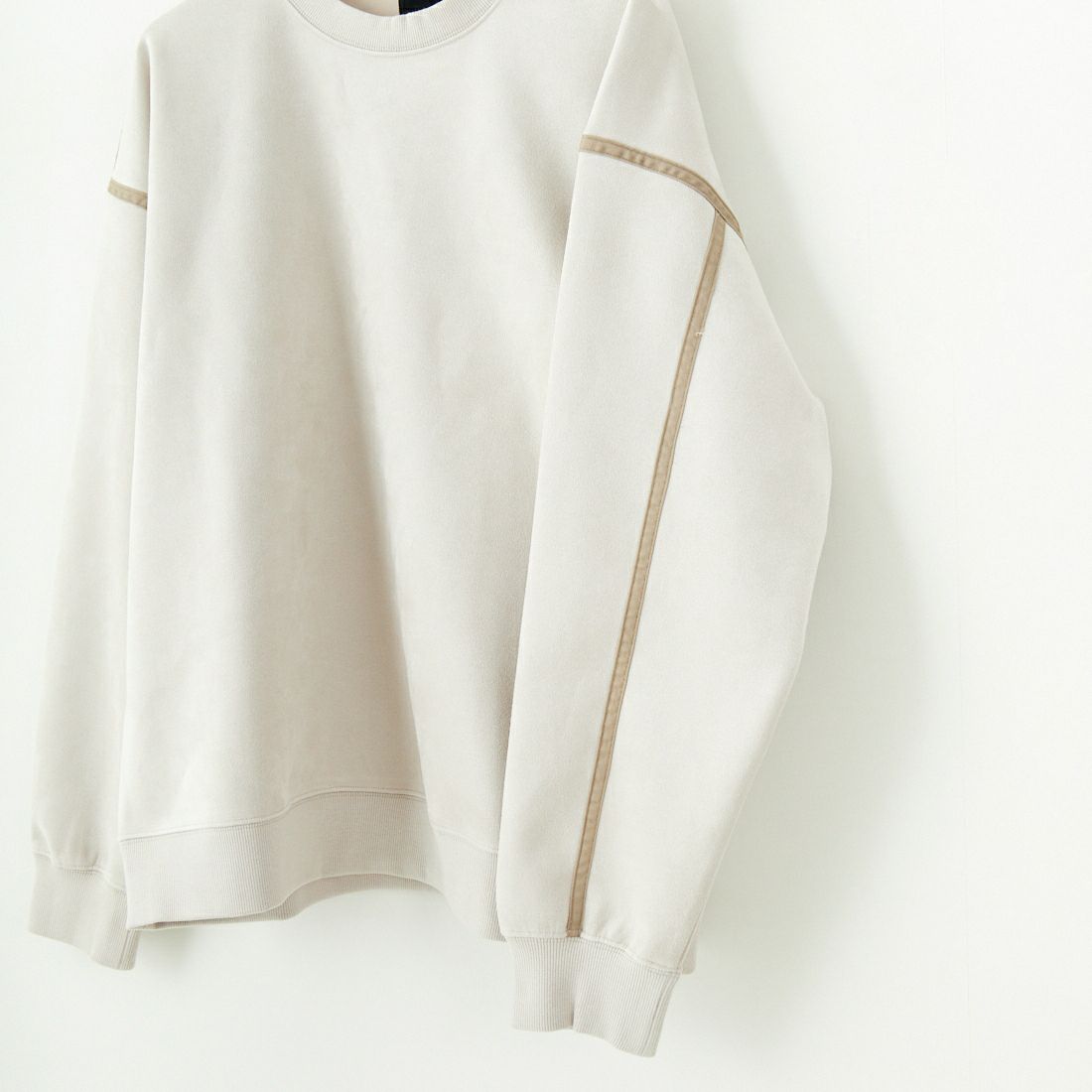 SLICK [スリック] ストレッチフェイクスエードパイピングプルオーバー [5155919] 520 GRY BE