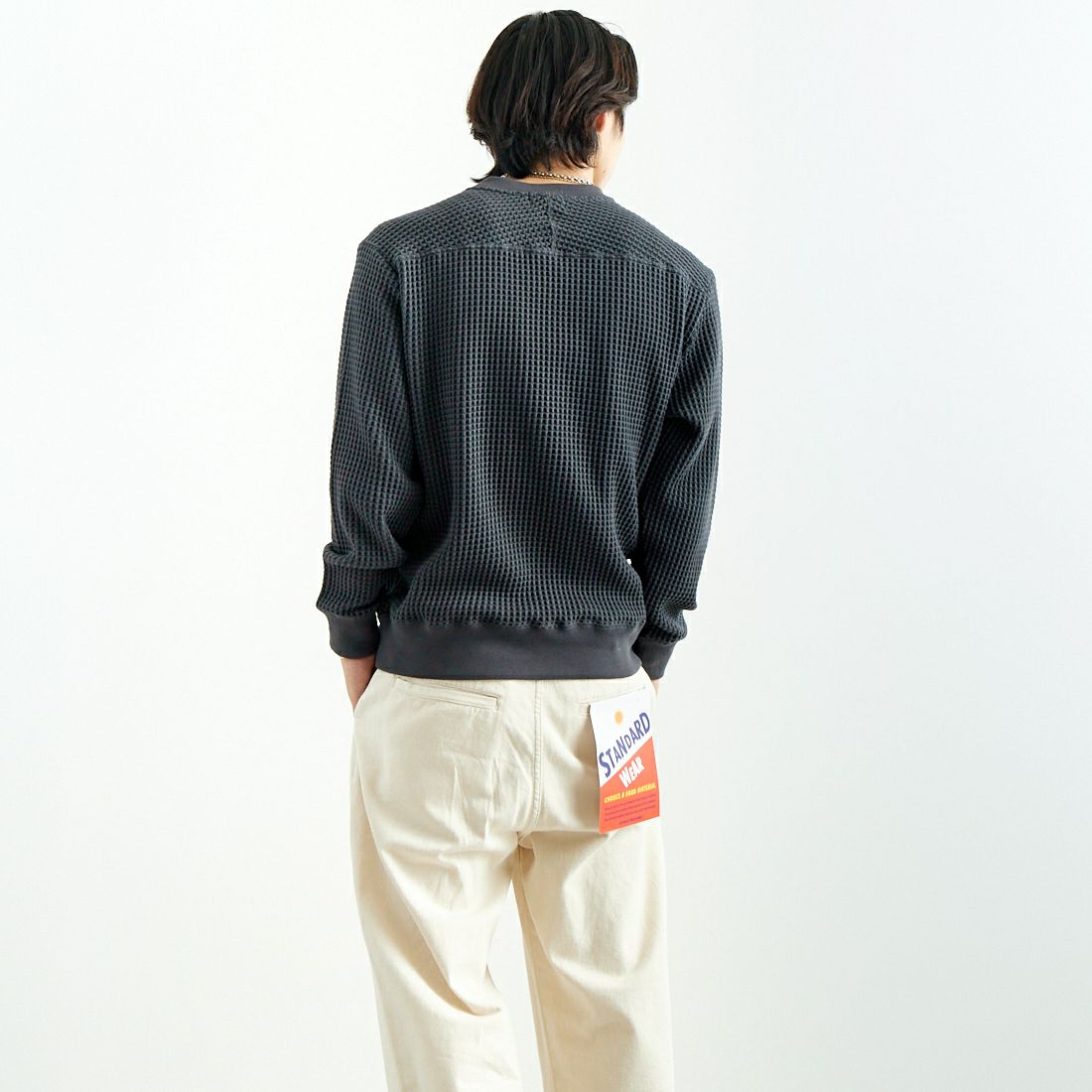 SLICK [スリック] ビッグワッフルプルオーバー [5155917] 720 COAL B &&モデル身長：179cm 着用サイズ：1&&