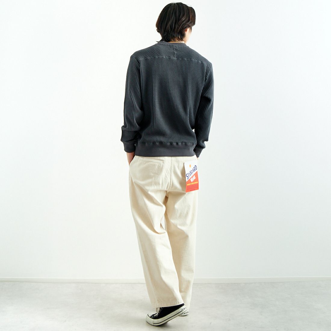 SLICK [スリック] ビッグワッフルプルオーバー [5155917] 720 COAL B &&モデル身長：179cm 着用サイズ：1&&