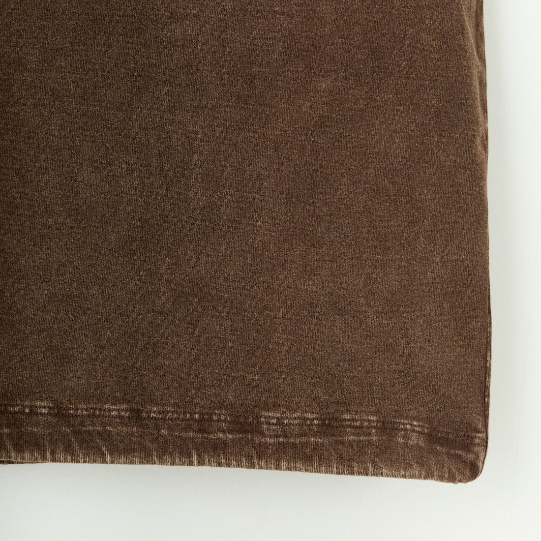 ONEITA [オニータ] ケミカル加工ドロストロングTシャツ [2521-412IN] BROWN &&モデル身長：179cm 着用サイズ：M&&