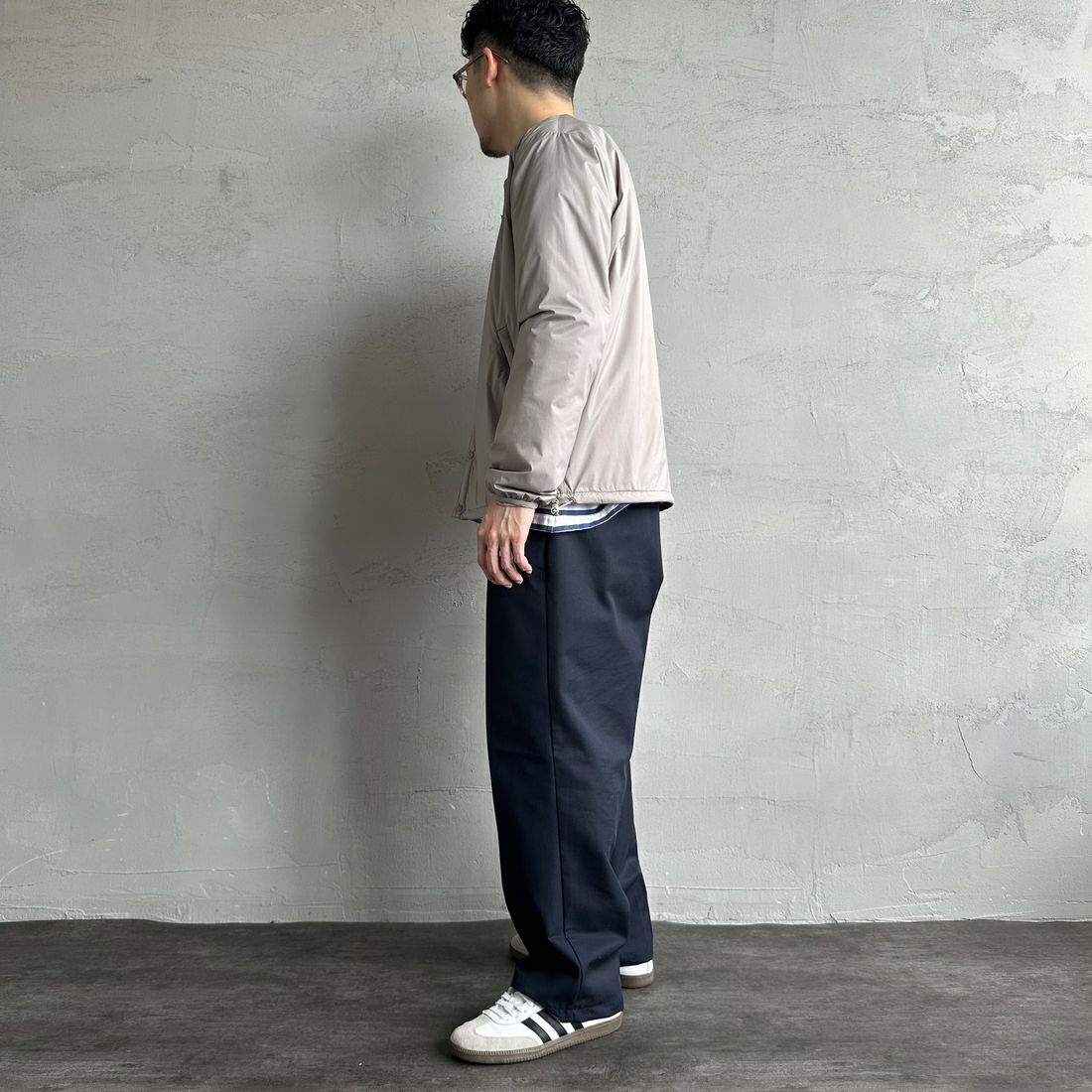 DANTON [ダントン] インサレーションノーカラージャケット [DT-A0633SNT] TAUPE &&モデル身長：168cm 着用サイズ：M&&