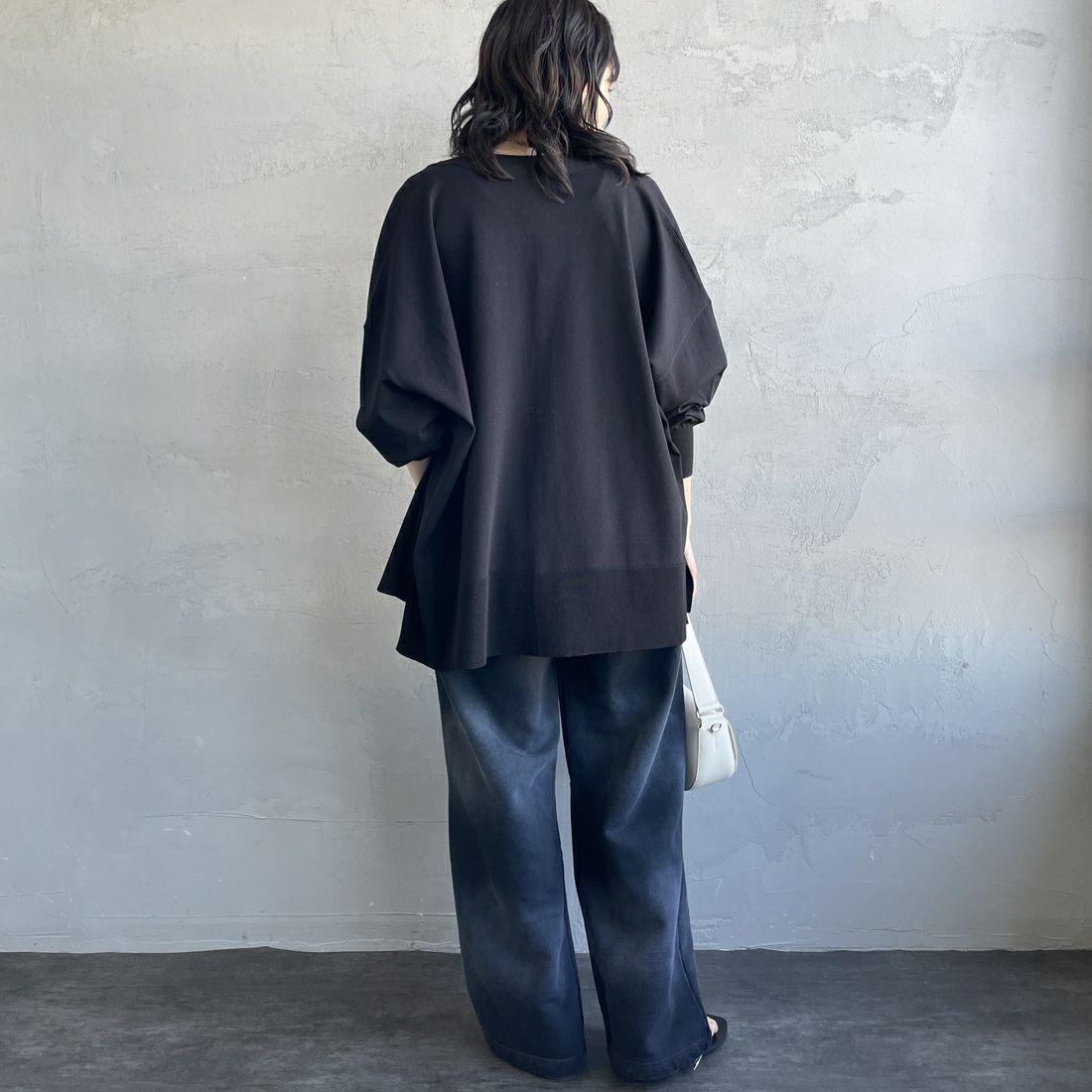 Jeans Factory Clothes [ジーンズファクトリークローズ] ピグメント加工 バレルワイドスウェットパンツ [2521-410IN] BLACK &&モデル身長：160cm 着用サイズ：S&&