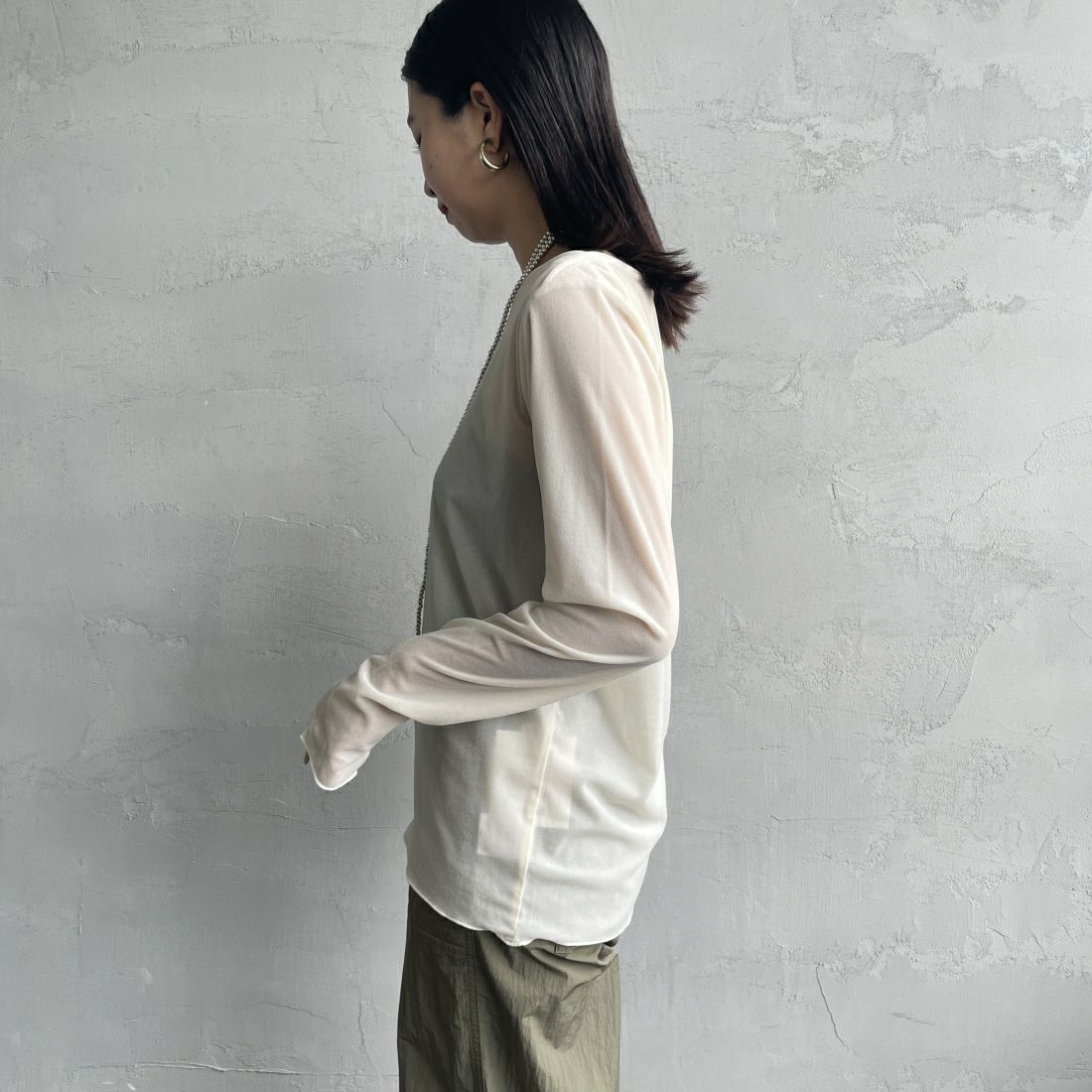 nenom [ネノム] レイヤードシアーベロアカットソー [NE24132011] 02 OFF&&モデル身長：163cm 着用サイズ：F&&