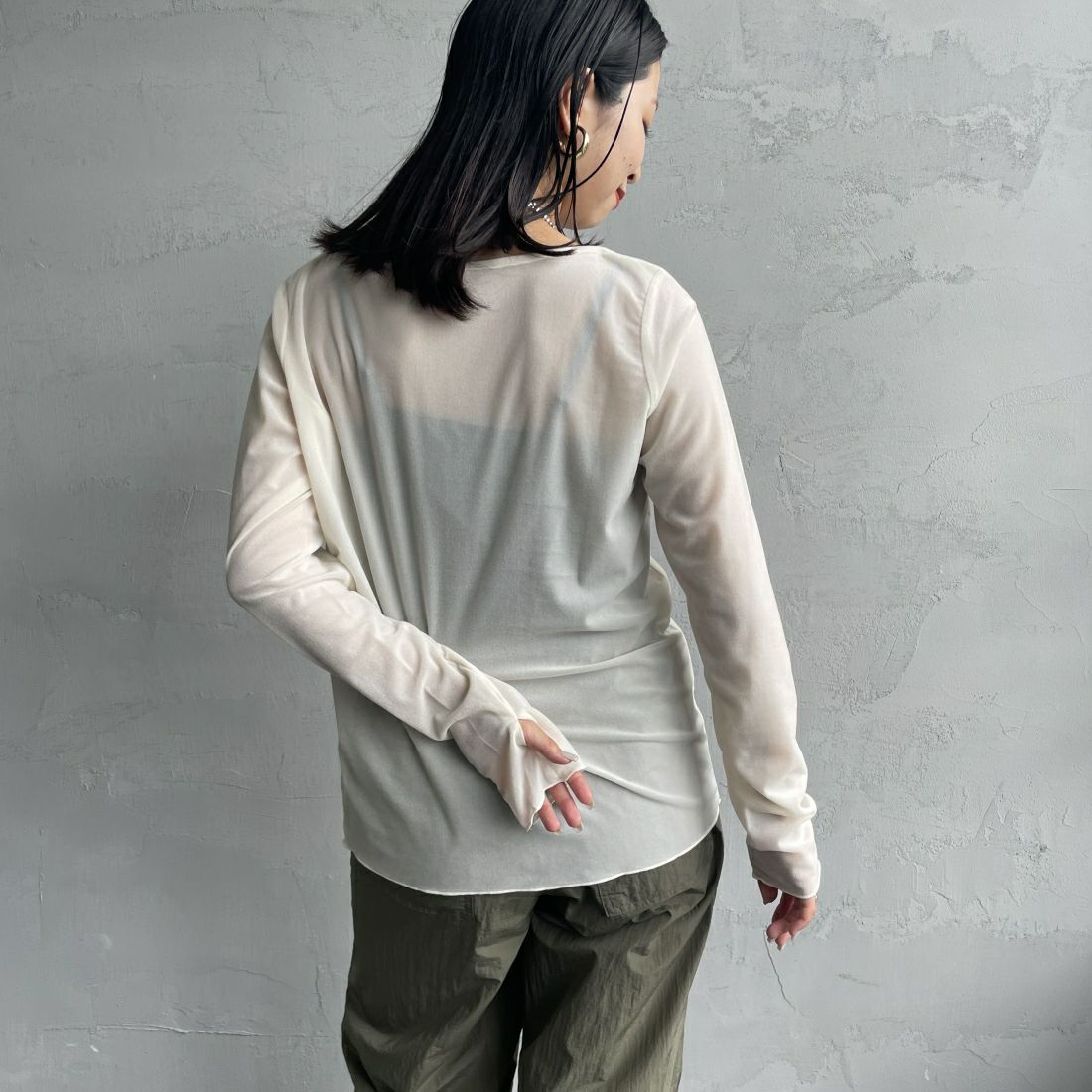 nenom [ネノム] レイヤードシアーベロアカットソー [NE24132011] 02 OFF&&モデル身長：163cm 着用サイズ：F&&