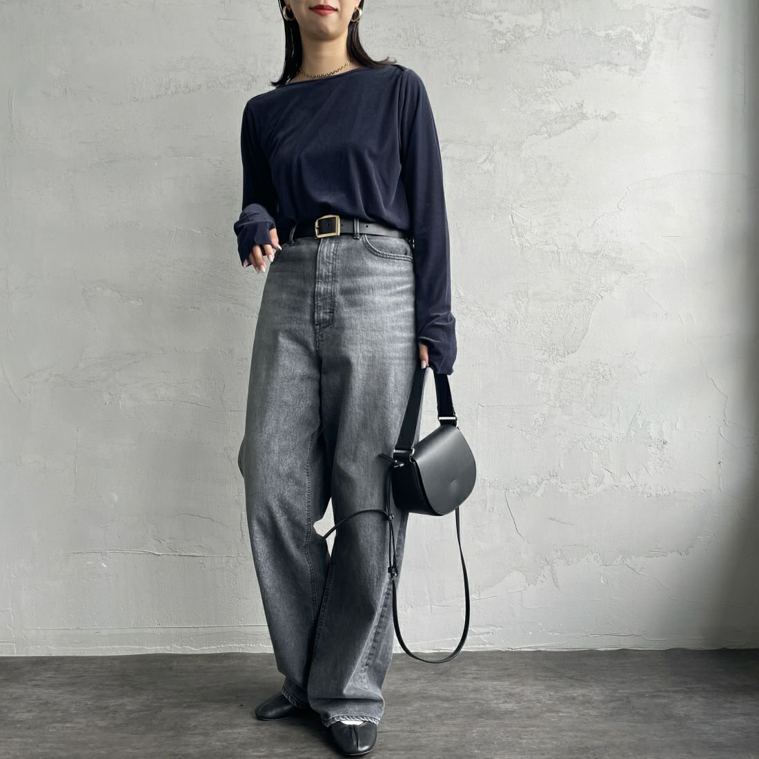 nenom [ネノム] レイヤードシアーベロアカットソー [NE24132011] 16 NAVY&&モデル身長：163cm 着用サイズ：F&&