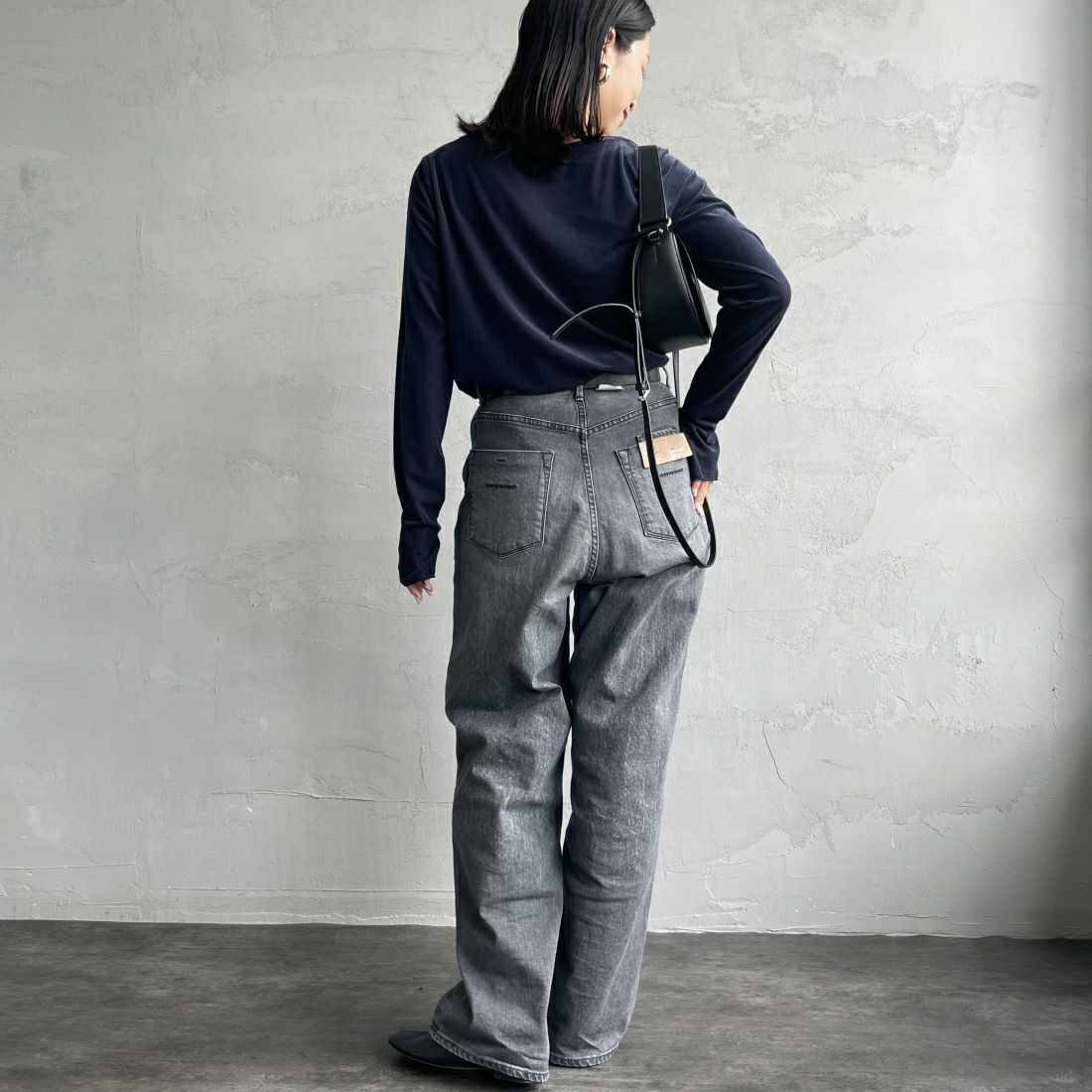 nenom [ネノム] レイヤードシアーベロアカットソー [NE24132011] 16 NAVY&&モデル身長：163cm 着用サイズ：F&&