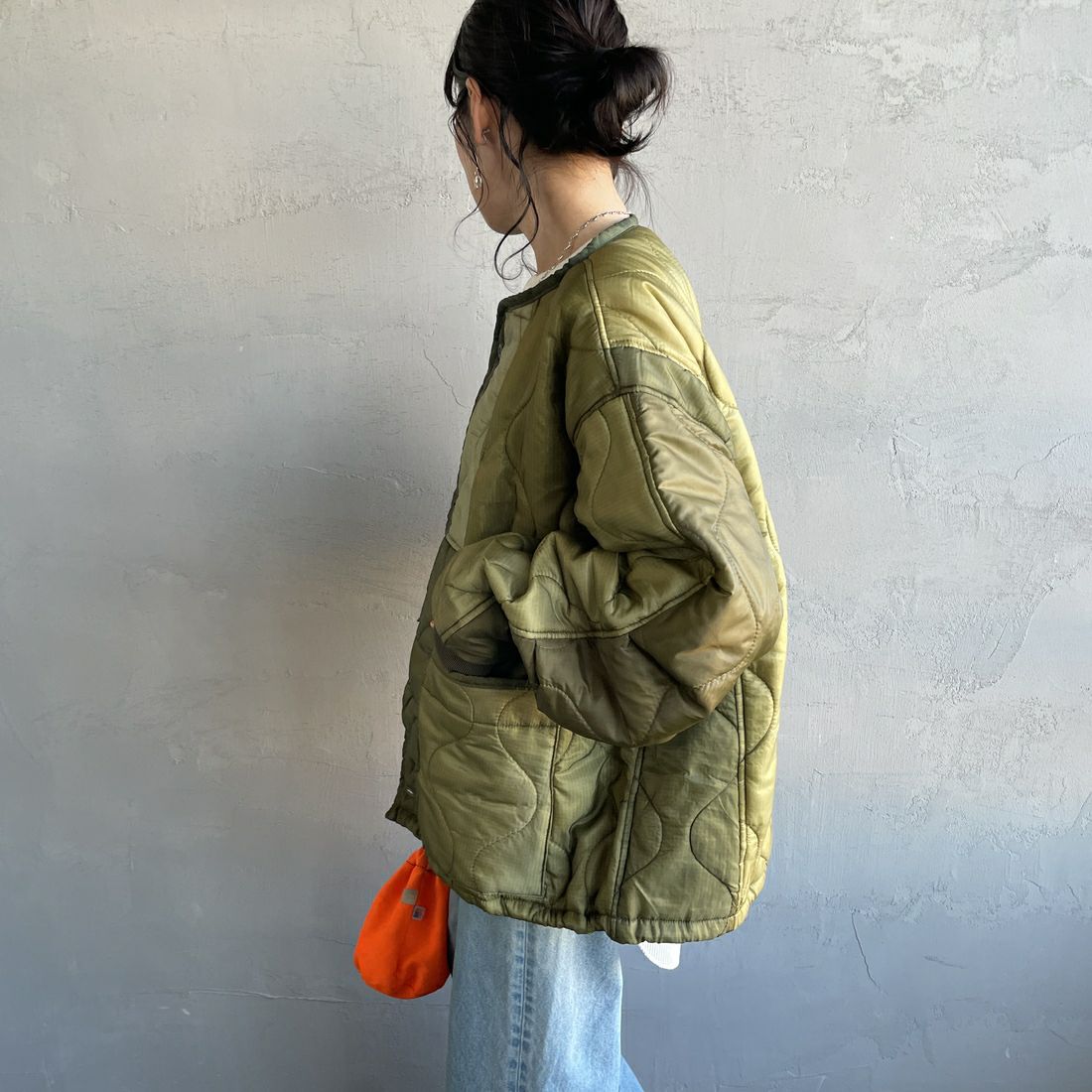 ODDMENT [オッドメント] M-65 リメイクショートキルティングライナージャケット [QUILT-NEW-SHORT-JKT] OLIVE&&モデル身長：160cm 着用サイズ：ONE SIZE&&