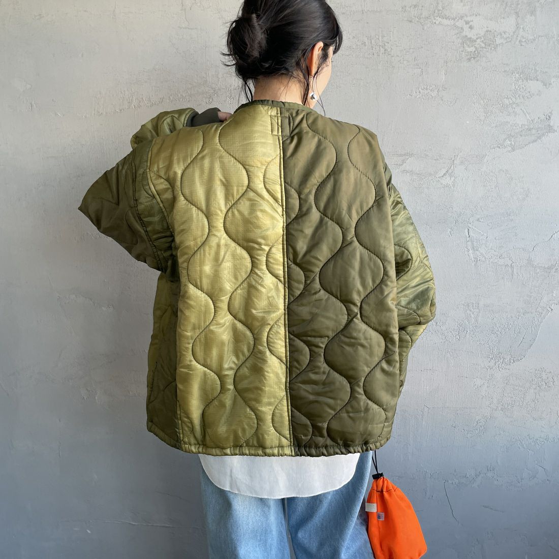 ODDMENT [オッドメント] M-65 リメイクショートキルティングライナージャケット [QUILT-NEW-SHORT-JKT] OLIVE&&モデル身長：160cm 着用サイズ：ONE SIZE&&