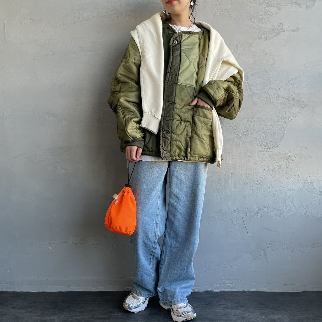 ODDMENT [オッドメント] M-65 リメイクショートキルティングライナージャケット [QUILT-NEW-SHORT-JKT] OLIVE&&モデル身長：160cm 着用サイズ：ONE SIZE&&