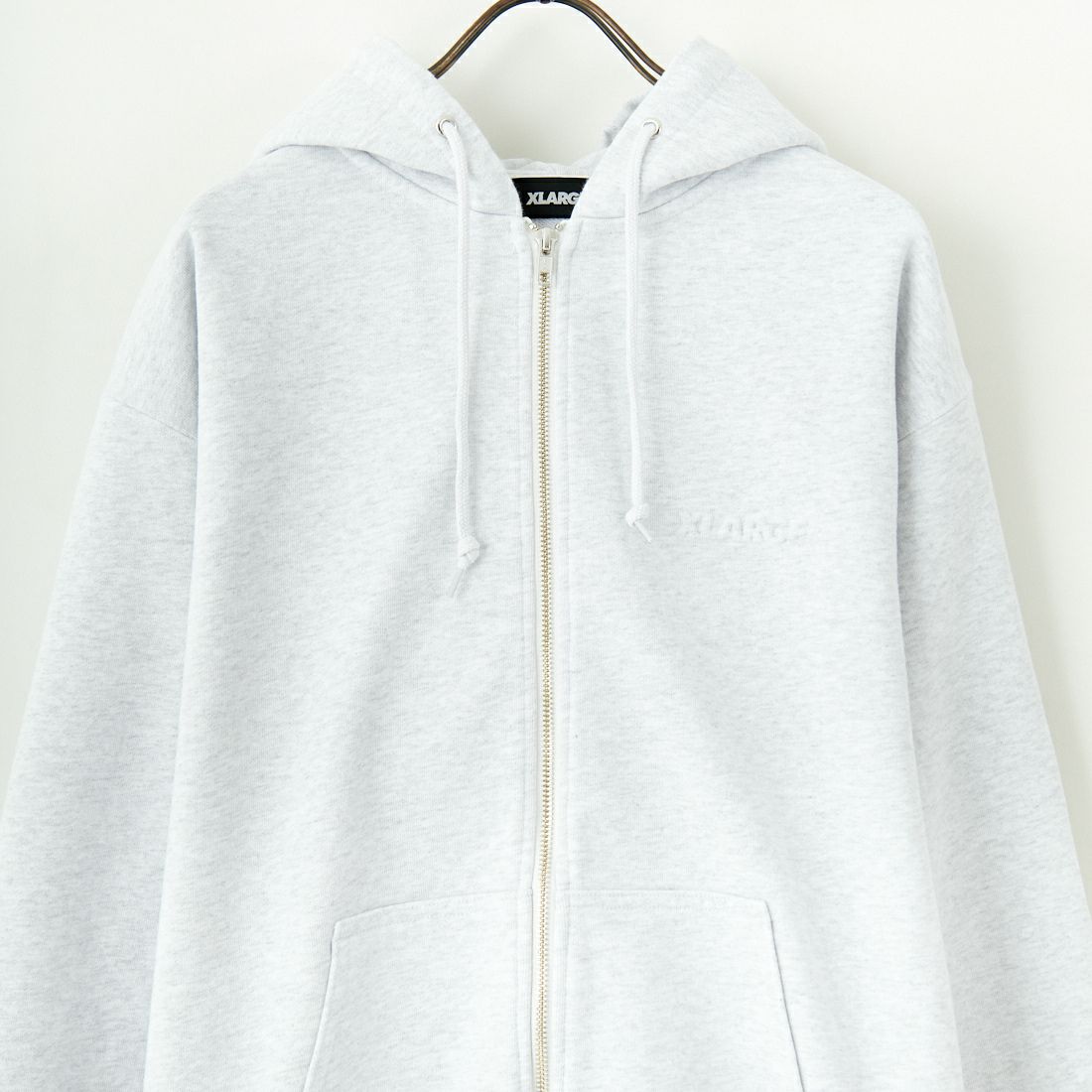 XLARGE [エクストララージ] エンボスOGボックスロゴ ジップアップスウェットフーディ [101251012002] ASH