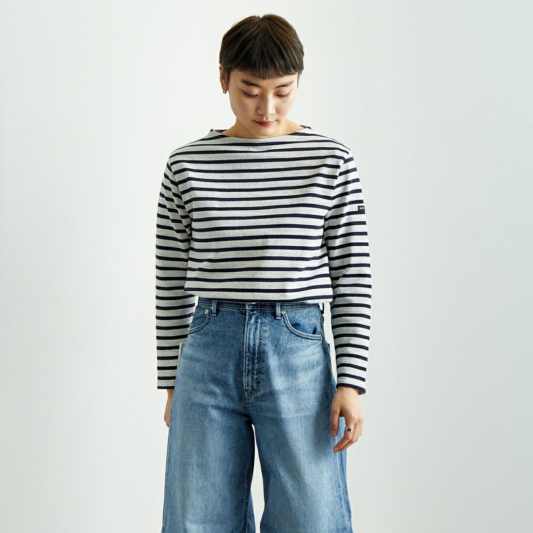 ST.JAMES [セントジェームス] 別注 バスクボーダーロングスリーブTシャツ [OUESSANT-JF] GRI/NAV &&モデル身長：160cm 着用サイズ：3&&