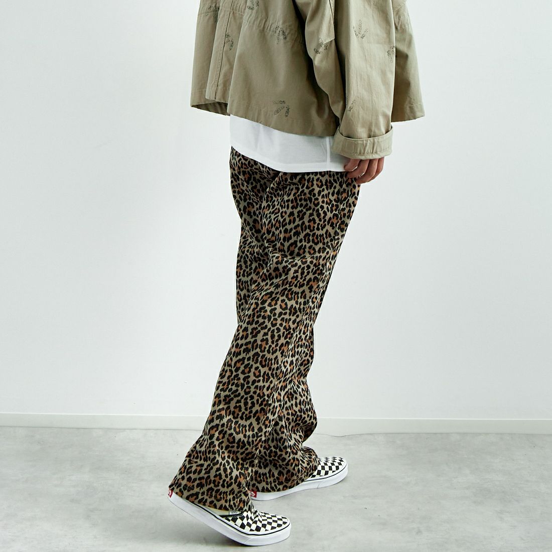 Needles [ニードルズ] トラックパンツ [QV316] B LEOPARD &&モデル身長：179cm 着用サイズ：M&&