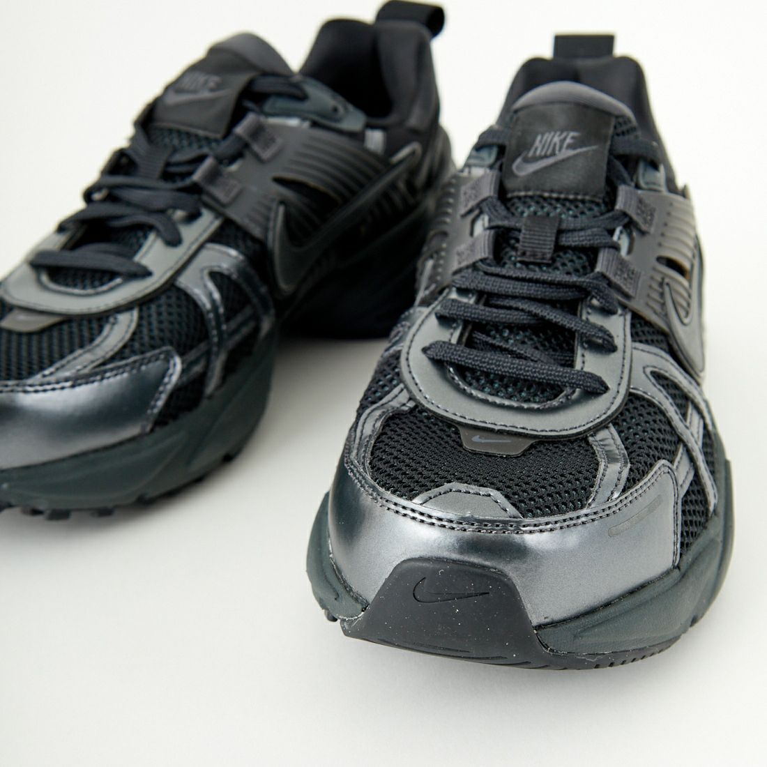 NIKE [ナイキ] V2K ラン [HJ4497] 001 BLACK
