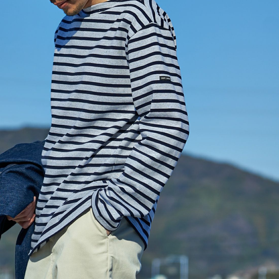 ST.JAMES [セントジェームス] 別注 バスクボーダーロングスリーブTシャツ [OUESSANT-JF] GRI/NAV&&モデル身長：168cm 着用サイズ：6&&