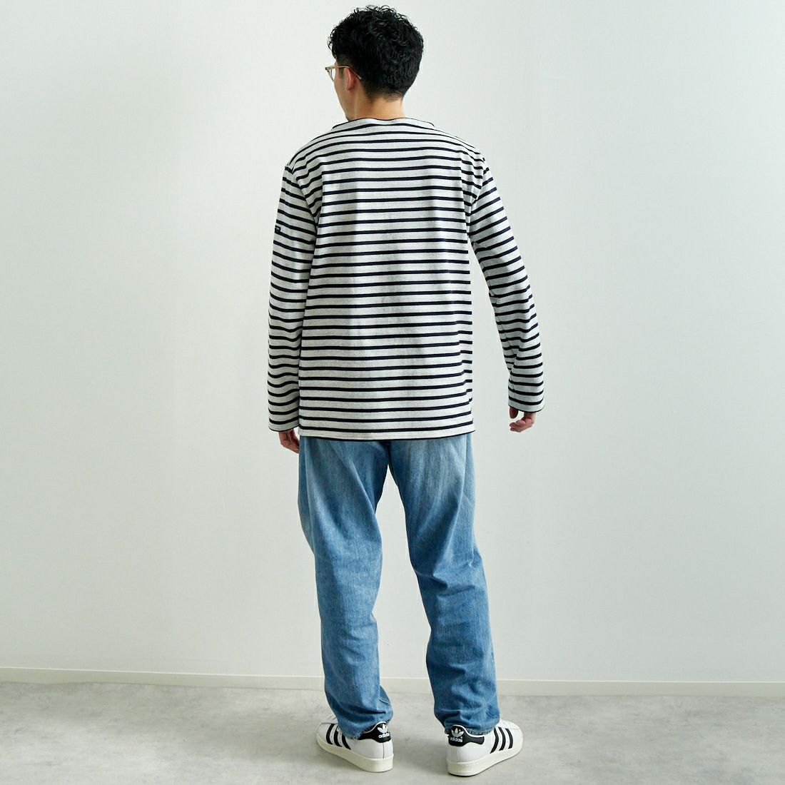 ST.JAMES [セントジェームス] 別注 バスクボーダーロングスリーブTシャツ [OUESSANT-JF] GRI/NAV&&モデル身長：168cm 着用サイズ：6&&
