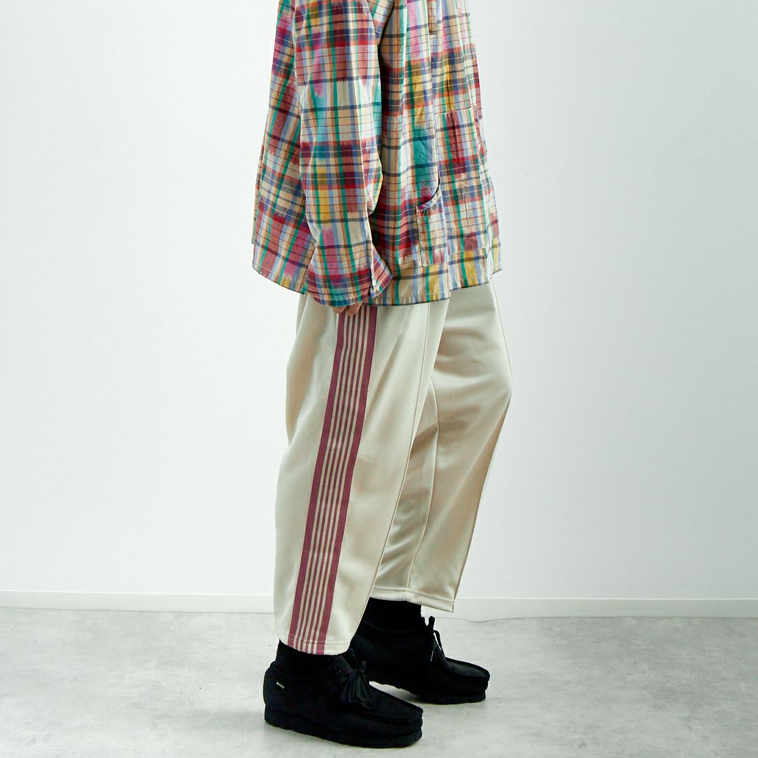 Needles [ニードルズ] ジョッパートラックパンツ [QV312] A IVORY &&モデル身長：179cm 着用サイズ：M&&
