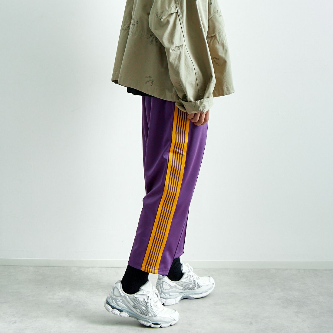 Needles [ニードルズ] ジョッパートラックパンツ [QV312] C PURPLE &&モデル身長：179cm 着用サイズ：M&&