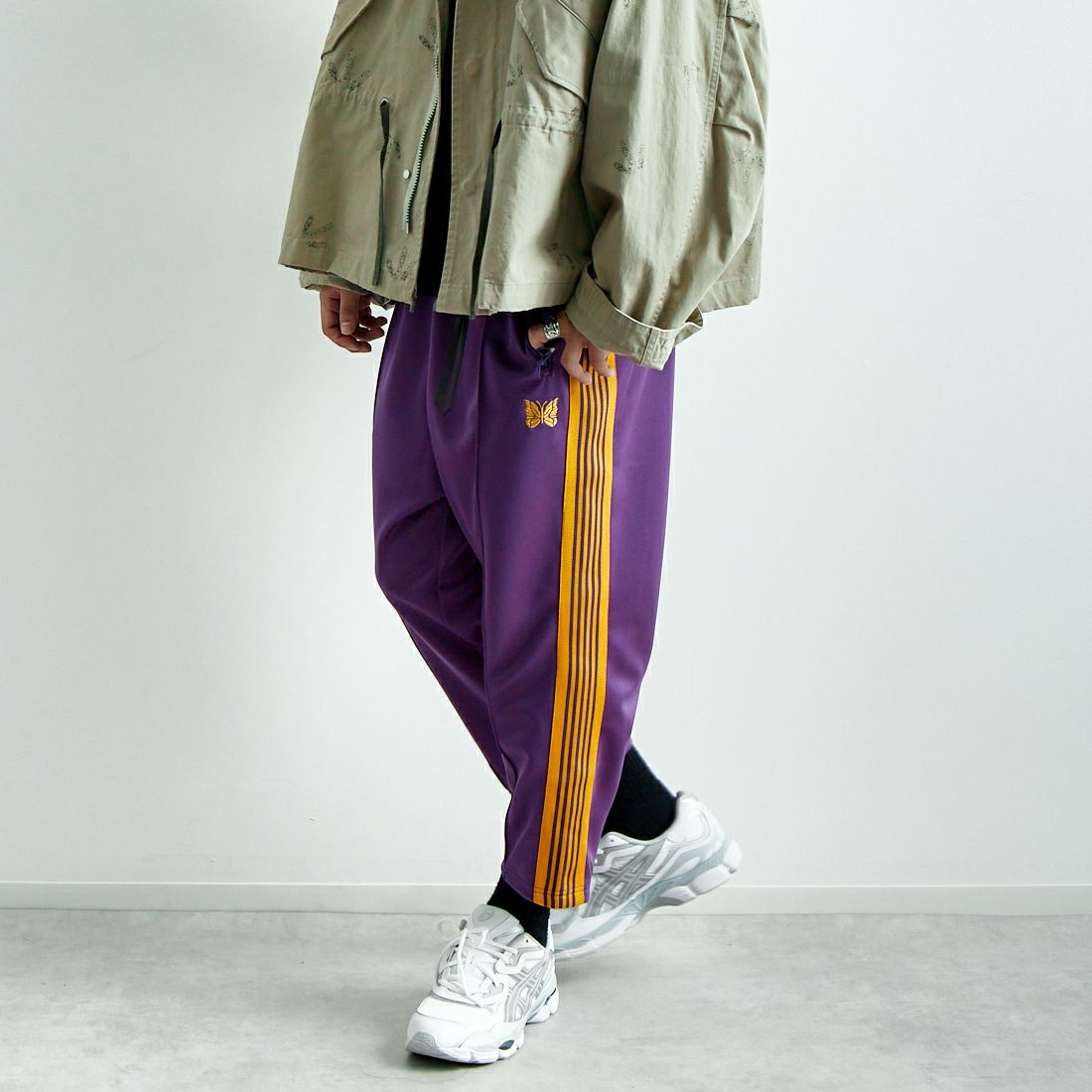 Needles [ニードルズ] ジョッパートラックパンツ [QV312] C PURPLE &&モデル身長：179cm 着用サイズ：M&&