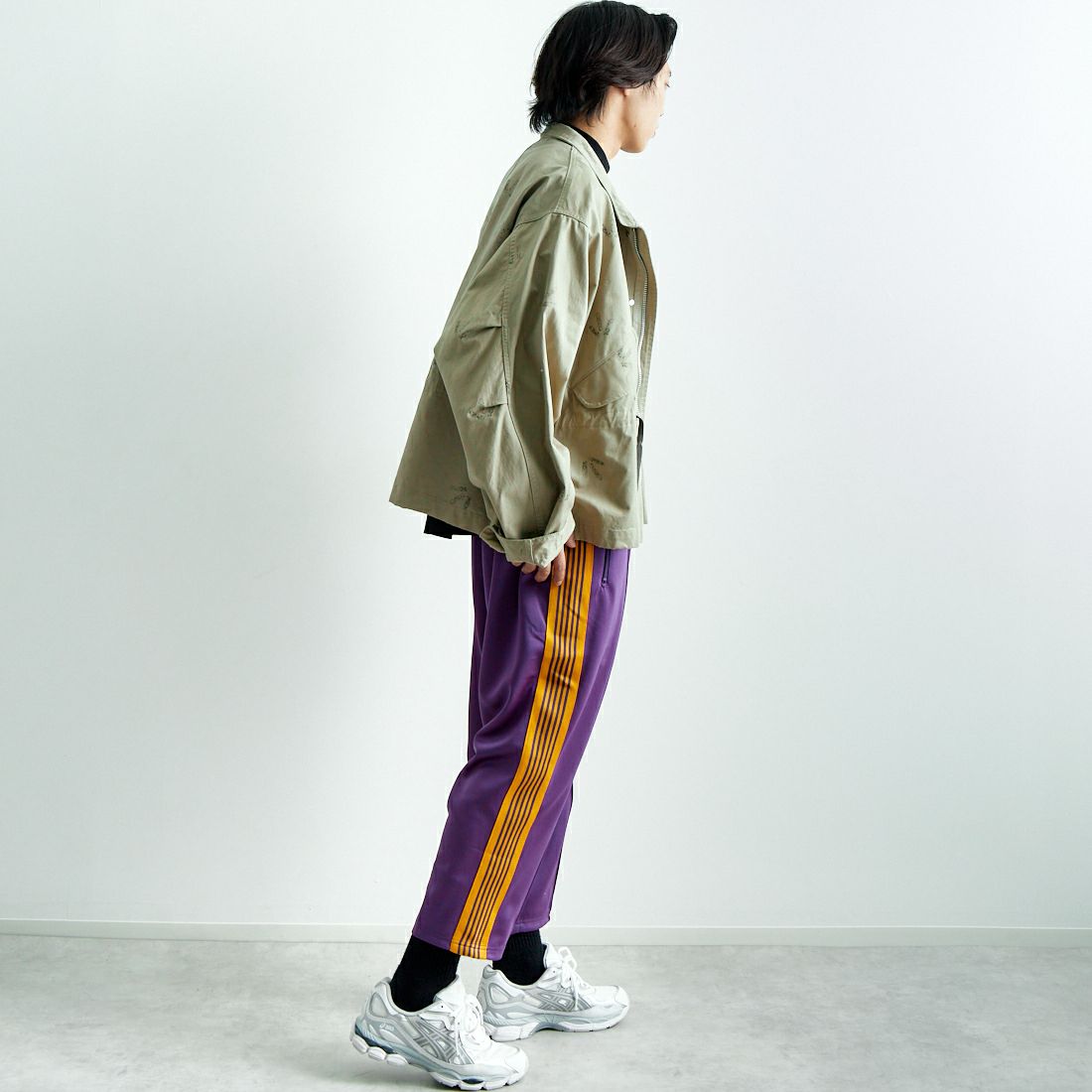 Needles [ニードルズ] ジョッパートラックパンツ [QV312] C PURPLE &&モデル身長：179cm 着用サイズ：M&&
