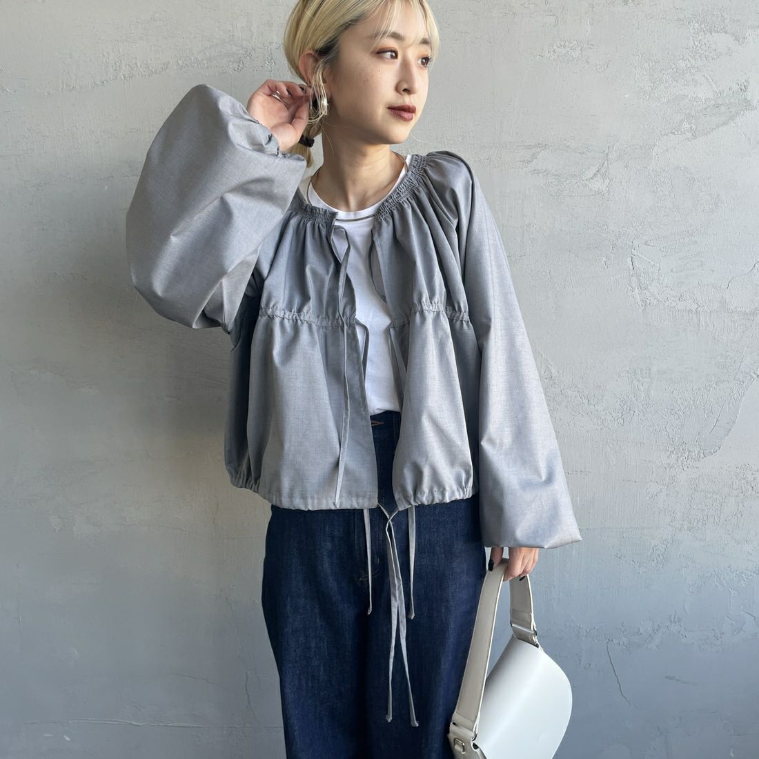 nenom [ネノム] マルチWAY ギャザーボレロブラウス [NE25112003] 07 GRAY &&モデル身長：150cm 着用サイズ：F&&