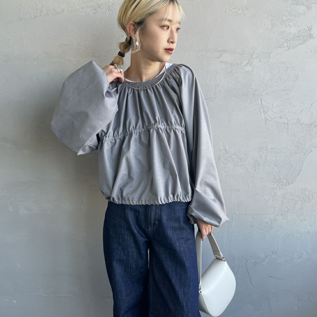nenom [ネノム] マルチWAY ギャザーボレロブラウス [NE25112003] 07 GRAY &&モデル身長：150cm 着用サイズ：F&&