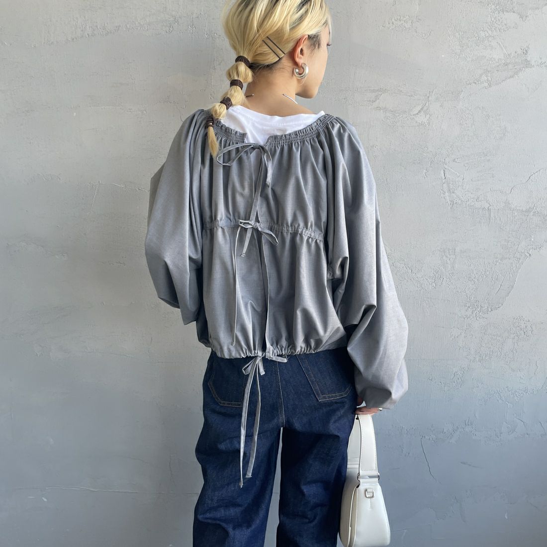 nenom [ネノム] マルチWAY ギャザーボレロブラウス [NE25112003] 07 GRAY &&モデル身長：150cm 着用サイズ：F&&