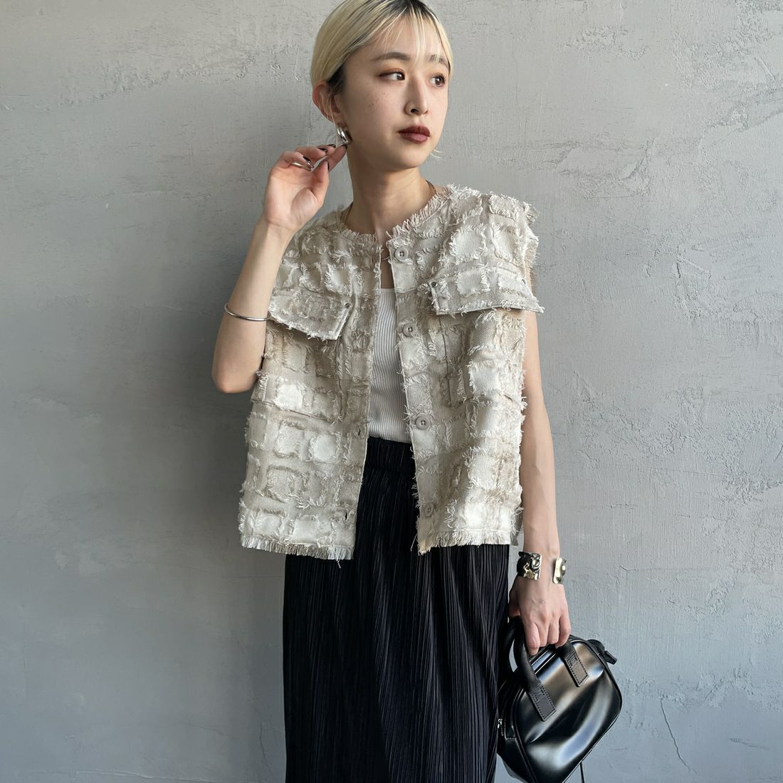 22 BEIGE&&モデル身長：150cm 着用サイズ：F&&