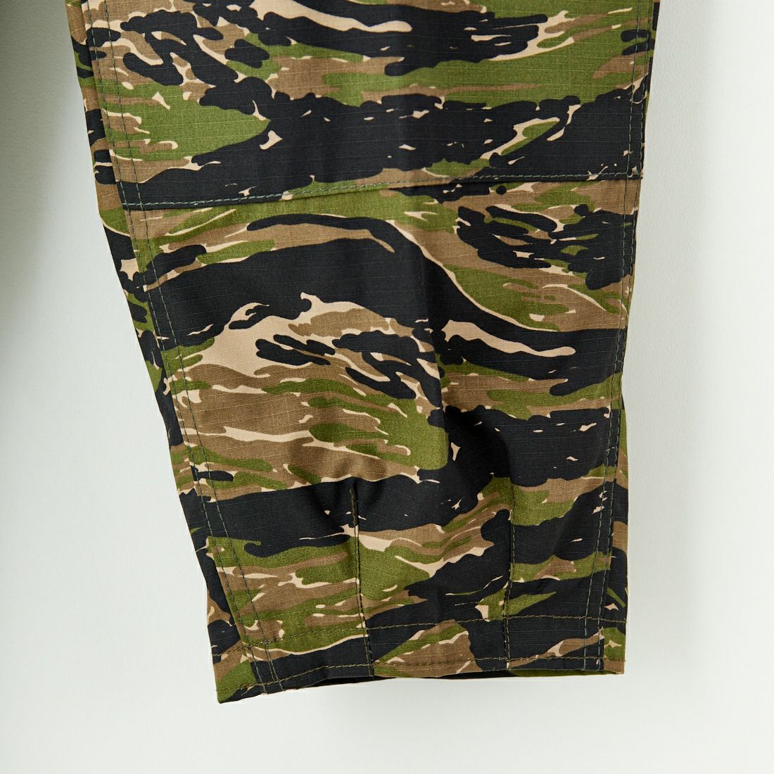 PROPPER [プロッパー] ダーツヘムパンツ [DARTS-HEM-PANTS] TIGER CAMO