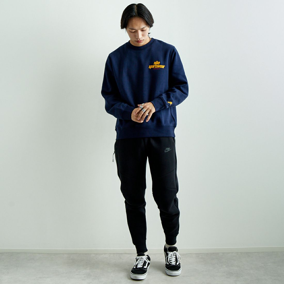 NIKE [ナイキ] クラブフリースクルーネックスウェット [HJ2174] 451 OBSIDI &&モデル身長：179cm 着用サイズ：L&&