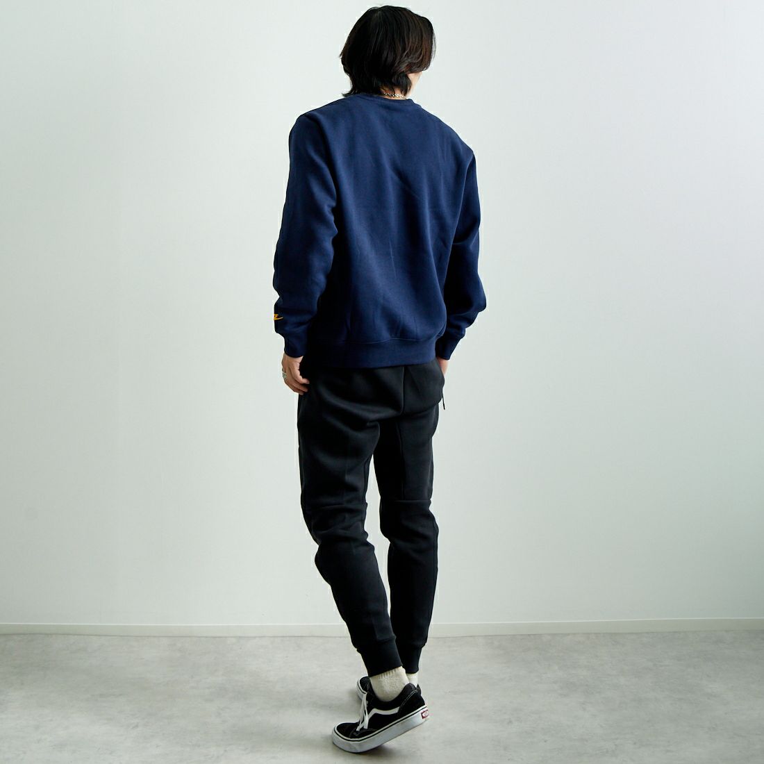 NIKE [ナイキ] クラブフリースクルーネックスウェット [HJ2174] 451 OBSIDI &&モデル身長：179cm 着用サイズ：L&&