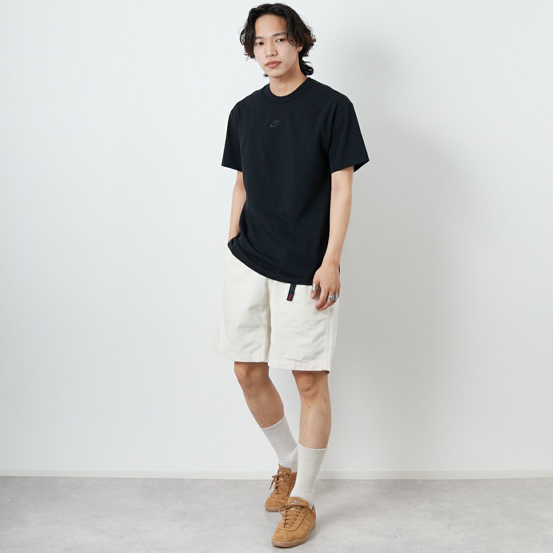 NIKE [ナイキ] プレミアム エッセンシャル Tシャツ [DO7393] 010 ﾌﾞﾗｯｸ &&モデル身長：179cm 着用サイズ：M&&