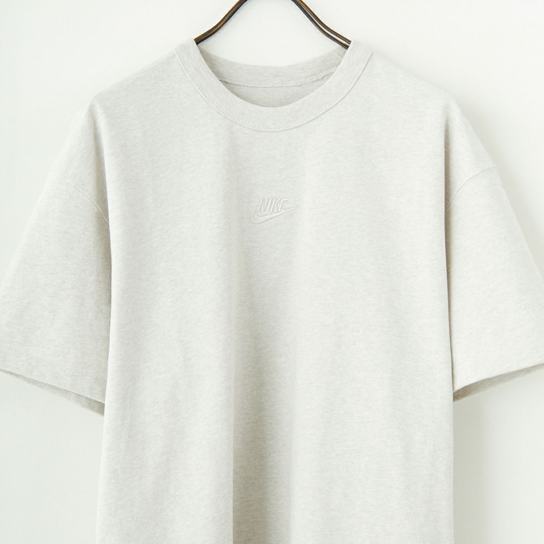 NIKE [ナイキ] プレミアム エッセンシャル Tシャツ [DO7393] 074 LIGHT