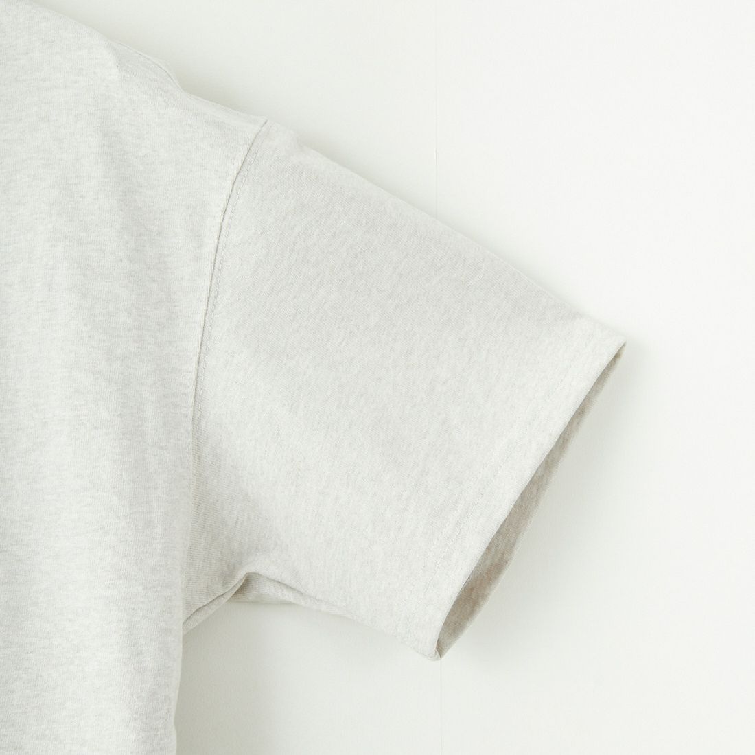 NIKE [ナイキ] プレミアム エッセンシャル Tシャツ [DO7393] 074 LIGHT