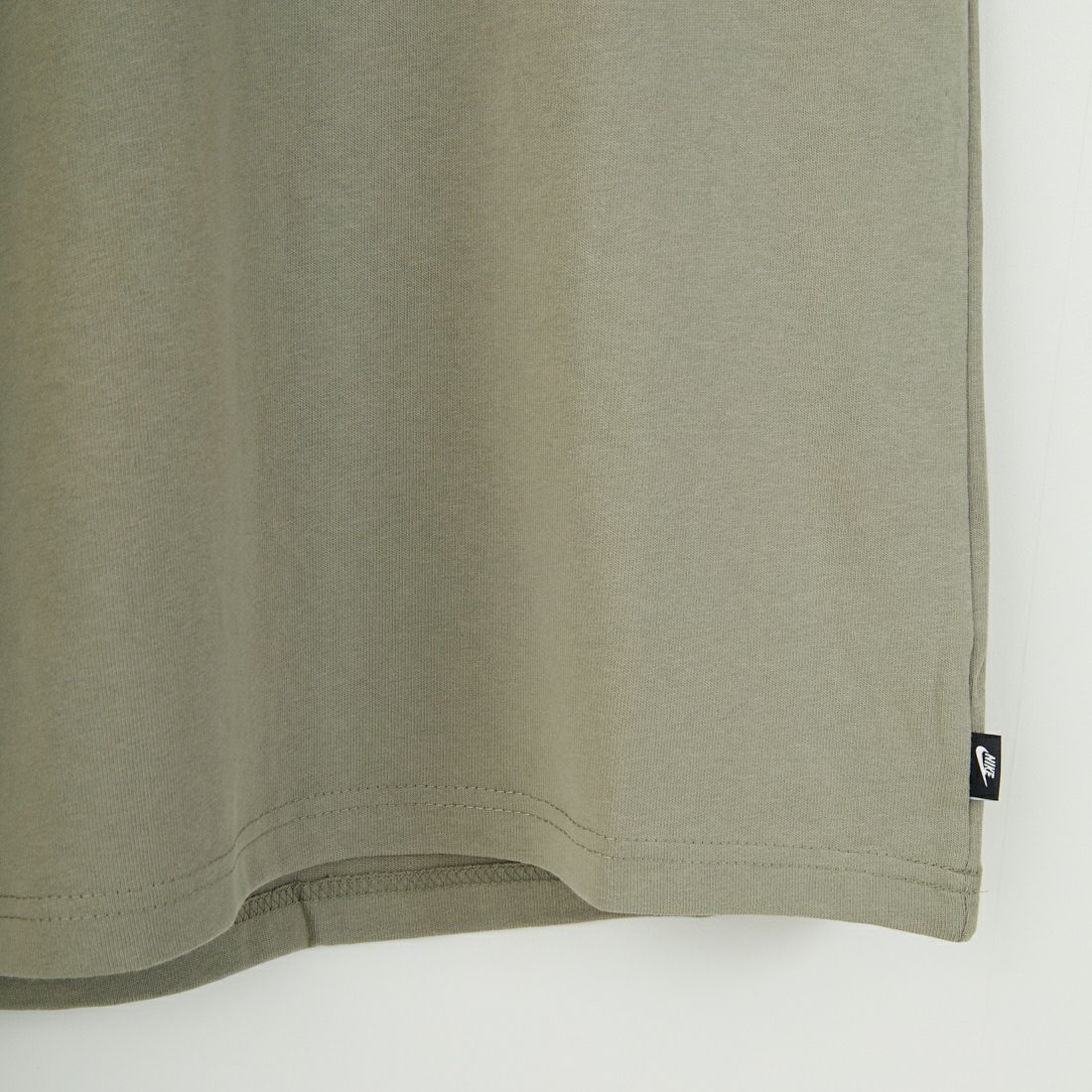 NIKE [ナイキ] プレミアム エッセンシャル Tシャツ [DO7393] 320 L.ARMY