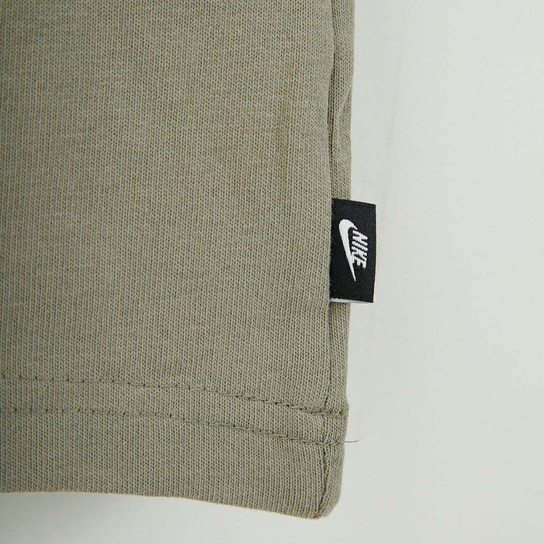 NIKE [ナイキ] プレミアム エッセンシャル Tシャツ [DO7393] 320 L.ARMY