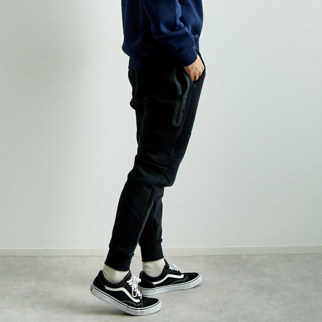 NIKE [ナイキ] テックフリースジョガーパンツ [HV0960] 010 BLACK &&モデル身長：179cm 着用サイズ：L&&