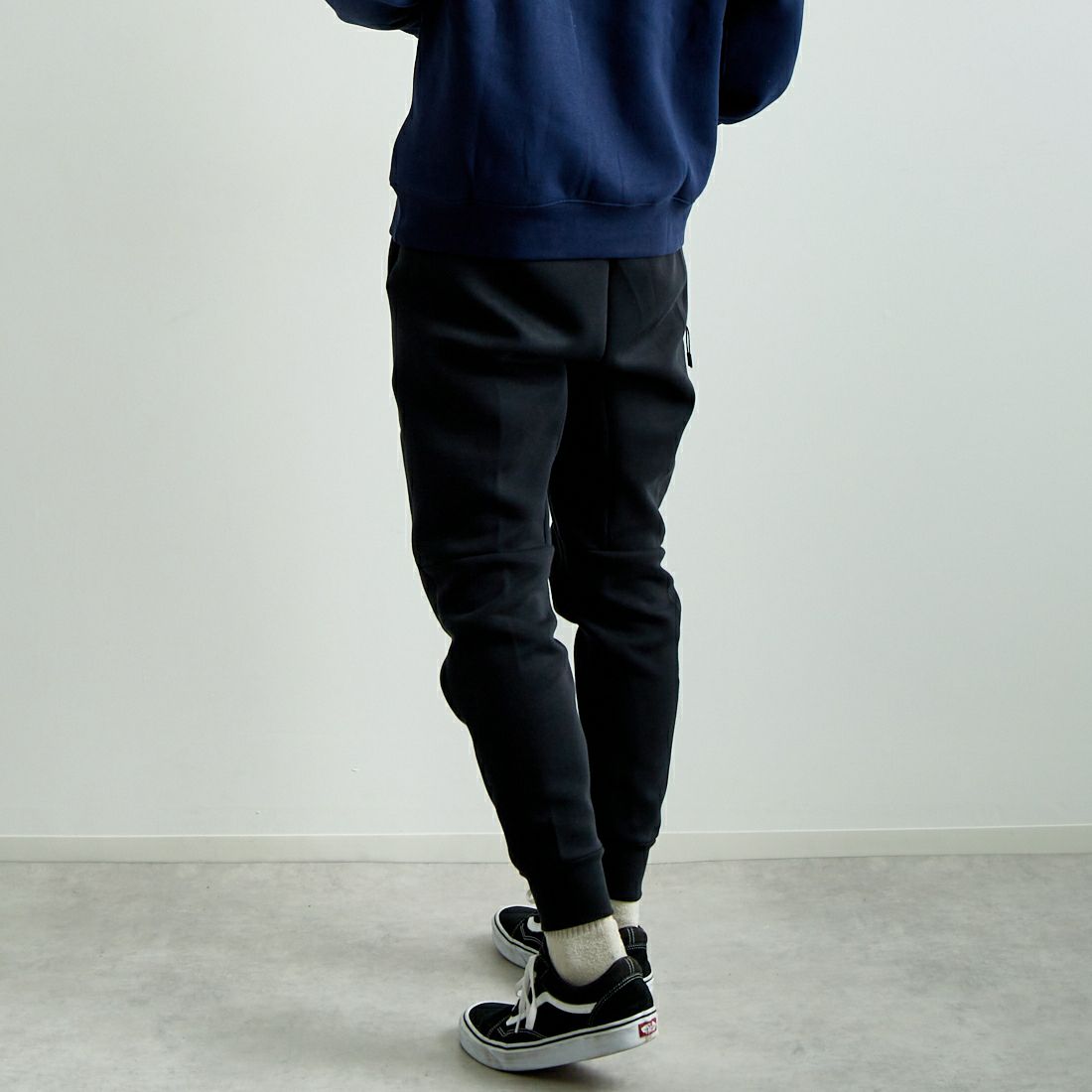 NIKE [ナイキ] テックフリースジョガーパンツ [HV0960] 010 BLACK &&モデル身長：179cm 着用サイズ：L&&