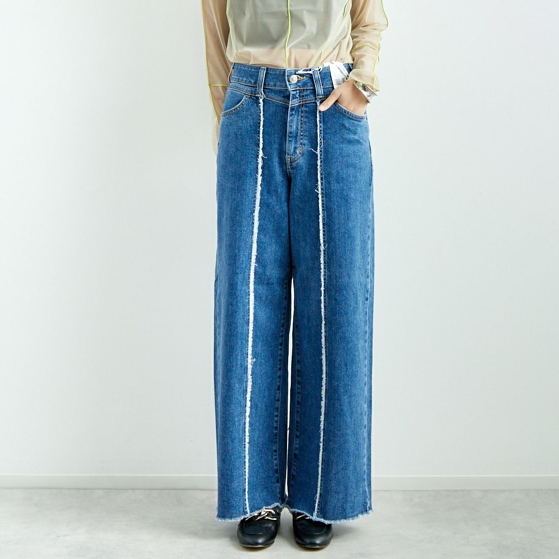 98 L.BLUE&&モデル身長：167cm 着用サイズ：M&&