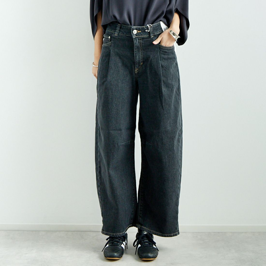 82 BLK USE&&モデル身長：167cm 着用サイズ：M&&