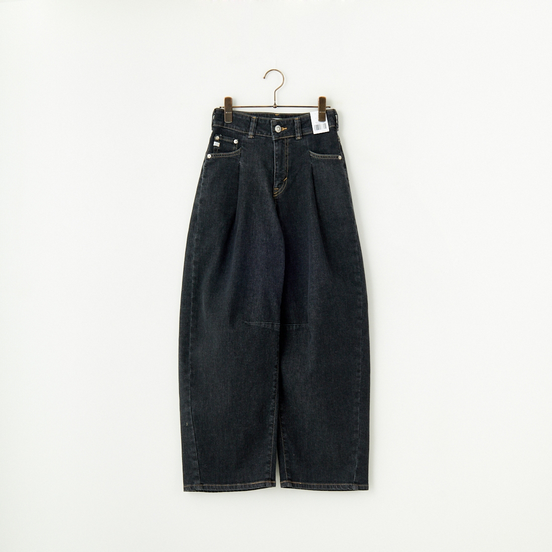 SOMETHING [サムシング] HANAタックカーブデニムパンツ [SEA880