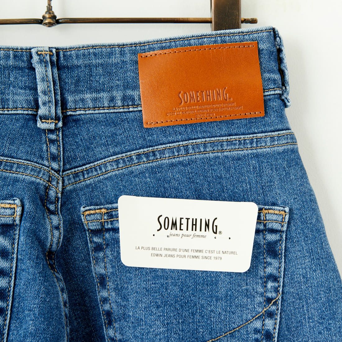 SOMETHING [サムシング] HANAタックカーブデニムパンツ [SEA880] 98 L.BLUE