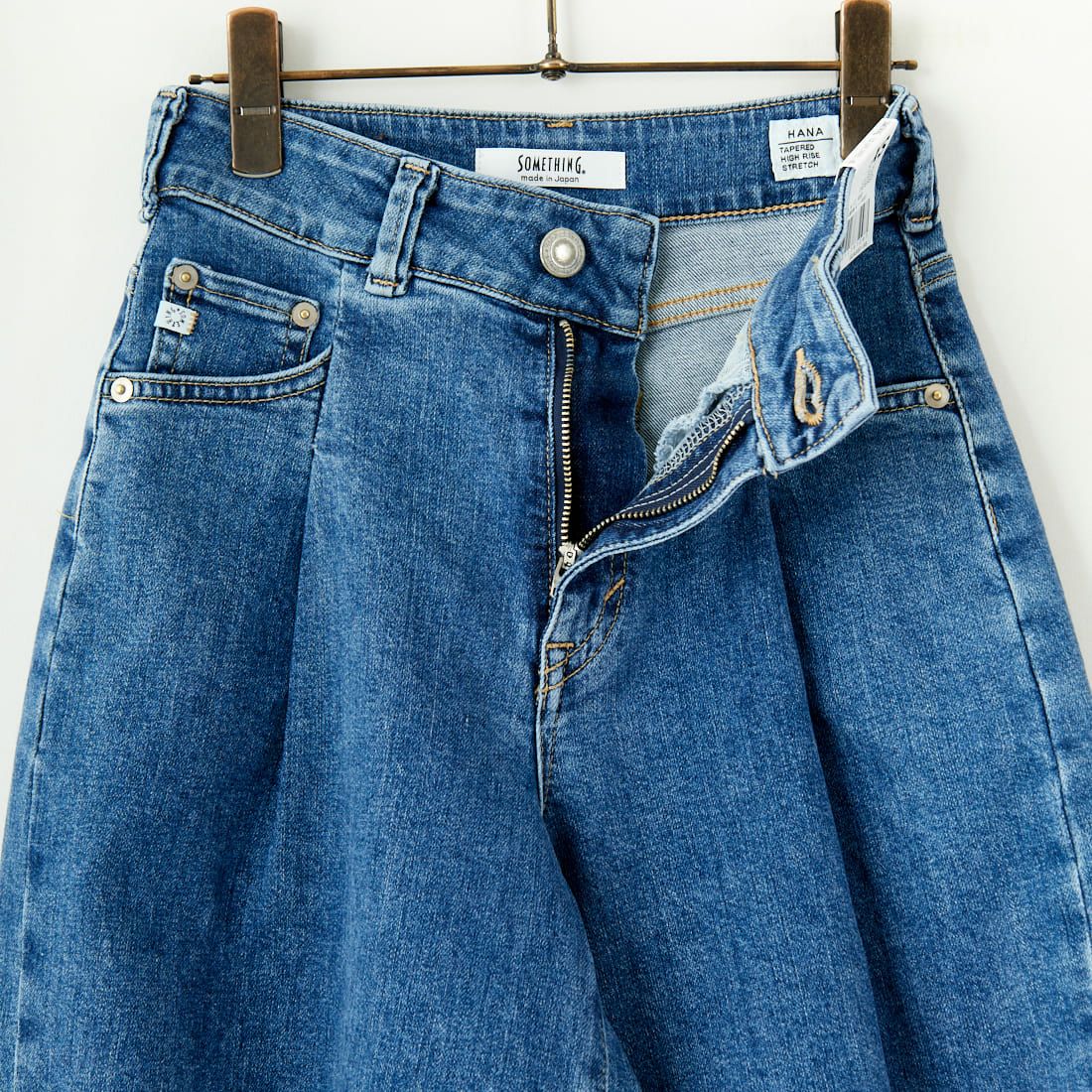 SOMETHING [サムシング] HANAタックカーブデニムパンツ [SEA880] 98 L.BLUE