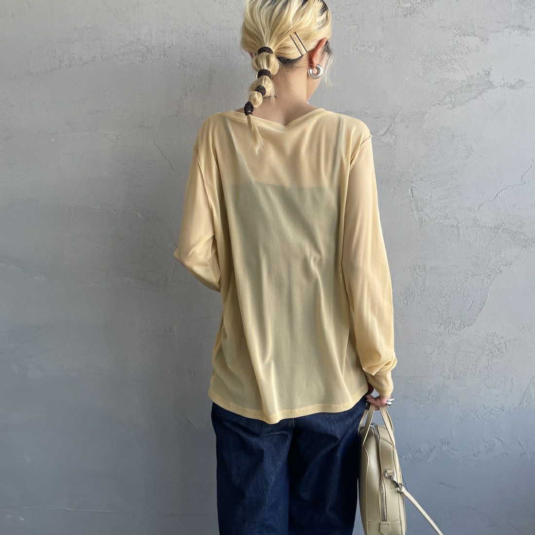 nenom [ネノム] クルーネック シアーカットソー [NE25112034] 31 YELLOW &&モデル身長：150cm 着用サイズ：F&&