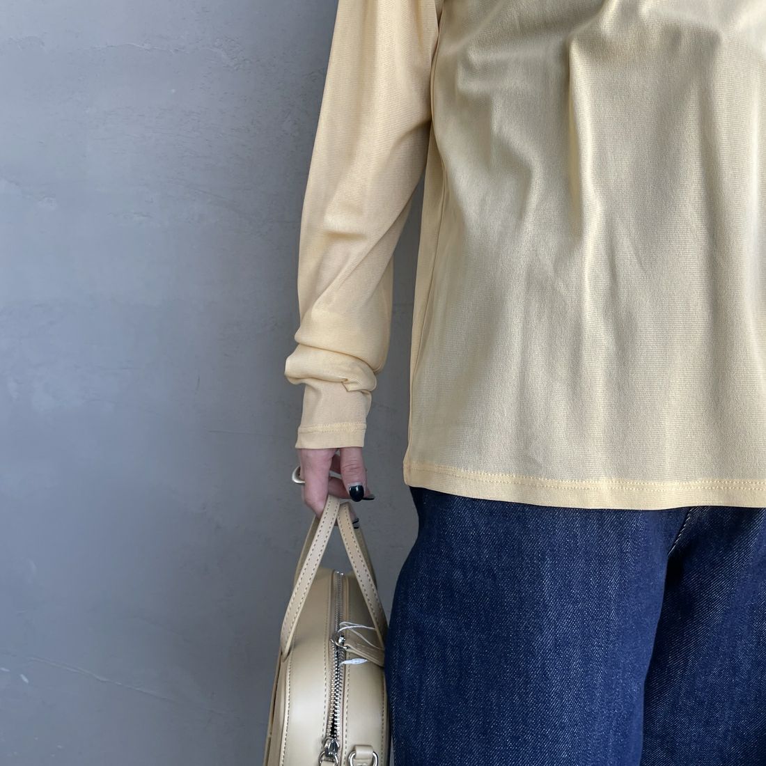 nenom [ネノム] クルーネック シアーカットソー [NE25112034] 31 YELLOW &&モデル身長：150cm 着用サイズ：F&&